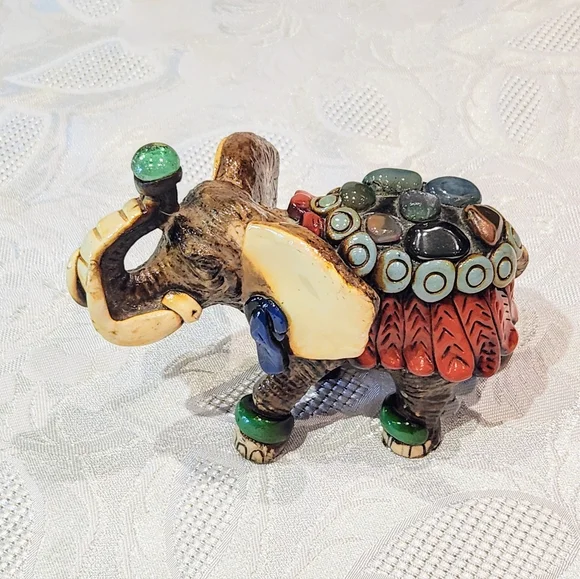 Aztec elephant - Picture 2 of 9